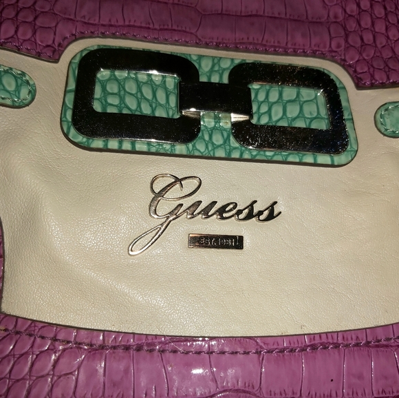 Guess Handbag - Picture 3 of 5